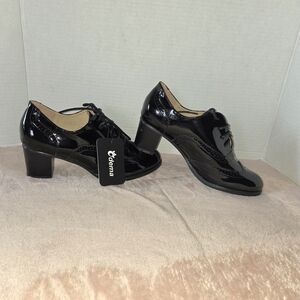 ODEMA Women Sz 7.5 Lace Up Oxford Wing Tip Chunk Heel Patent Leather Shoe NWT